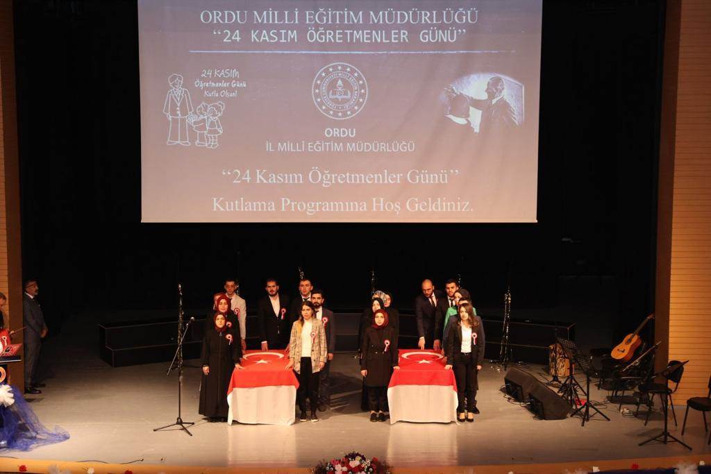 ORDU’DA ÖĞRETMENLER GÜNÜ KUTLANDI or2