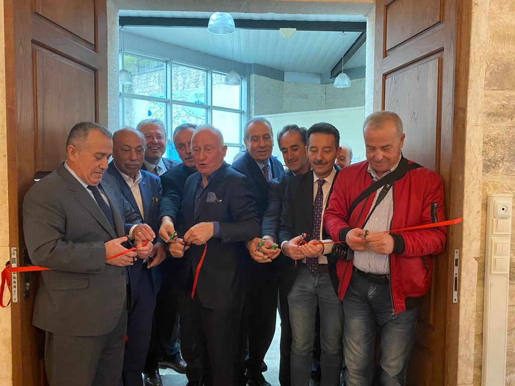RESİM SERGİSİ SANAT SEVERLERLE BULUŞTU re
