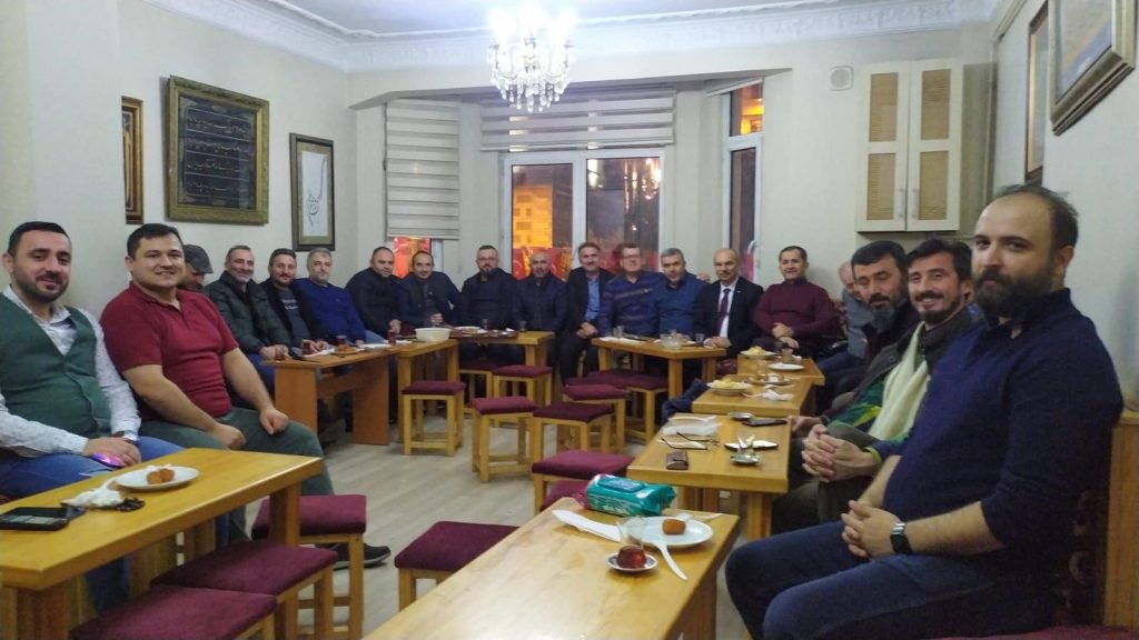 ÜNDER İLE ÜNSİYAD ÜYELERİ BEYOĞLU SOHBETLERİNDE BULUŞTU under1