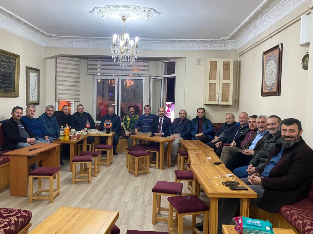 ÜNDER İLE ÜNSİYAD ÜYELERİ BEYOĞLU SOHBETLERİNDE BULUŞTU under2 2