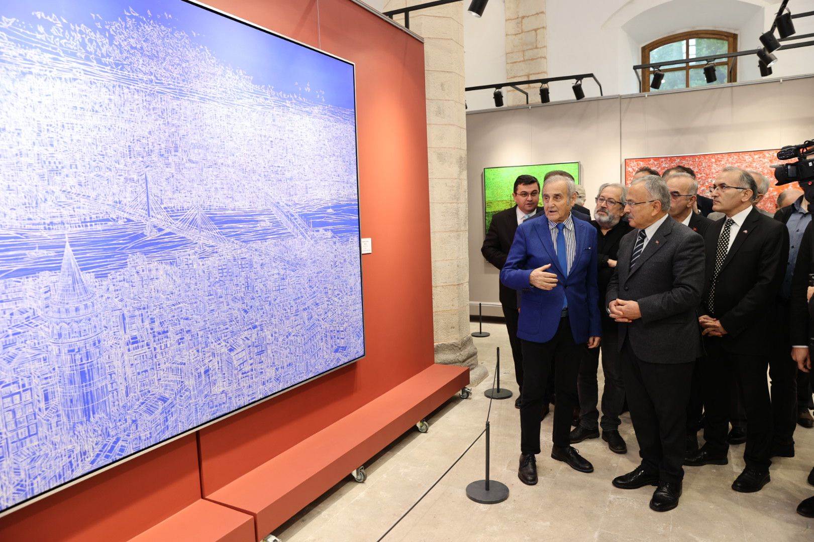 Ressam Devrim Erbil’in eserleri, Ordu Büyükşehir Belediyesi tarafından hazırlanan sergi