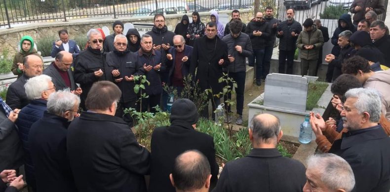 ÖMER ÇAM HOCA KABRİ BAŞINDA YÂD EDİLDİ O1 1