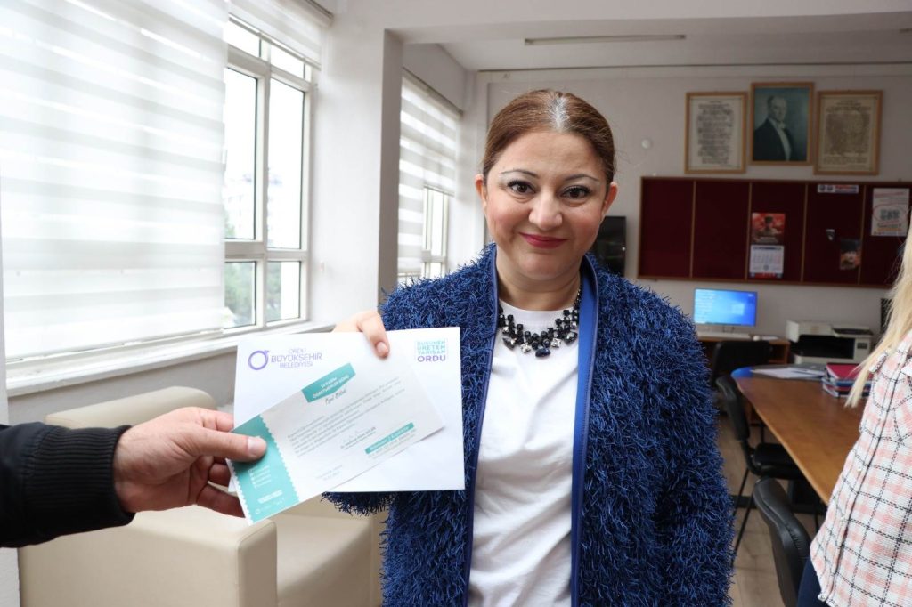 BAŞKAN GÜLER’DEN ÖĞRETMENLERE JEST b1