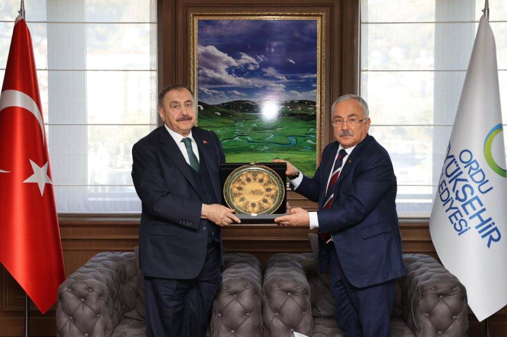 Eski Bakan Veysel Eroğlu Ordu Büyükşehir Belediyesini Ziyaret Etti e1
