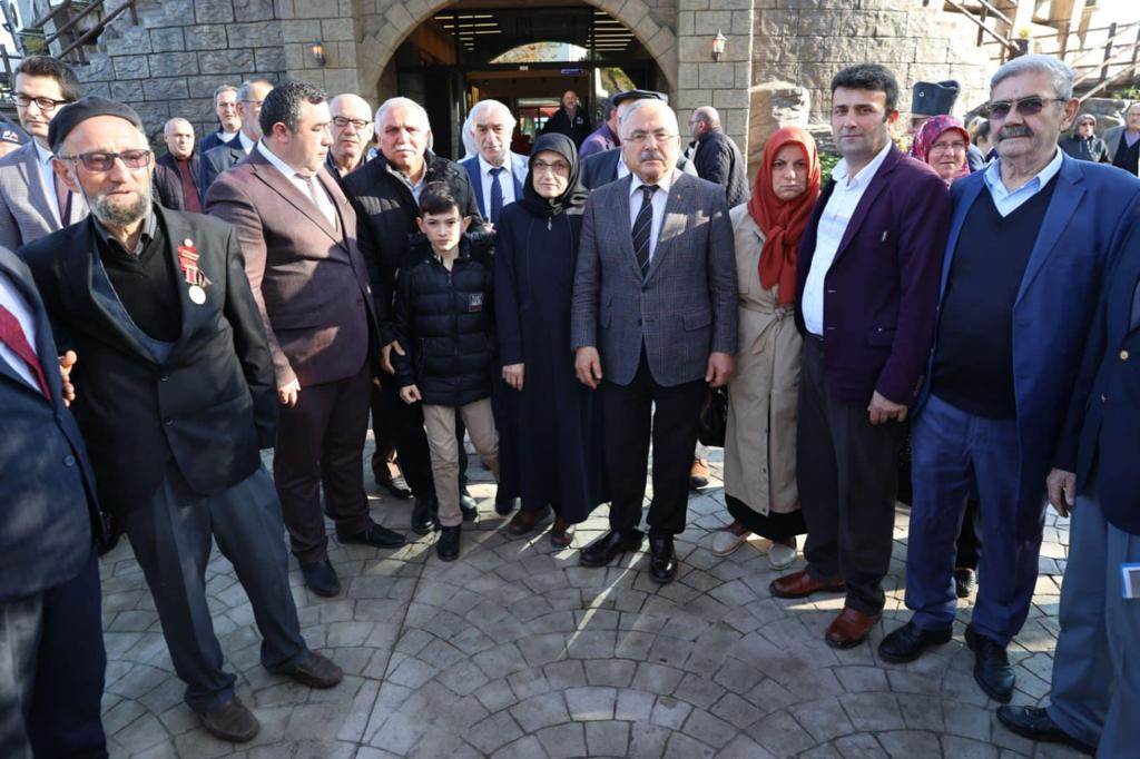 BAŞKAN GÜLER GAZİLER VE ŞEHİT AİLELERİ İLE BİR ARAYA GELDİ g1
