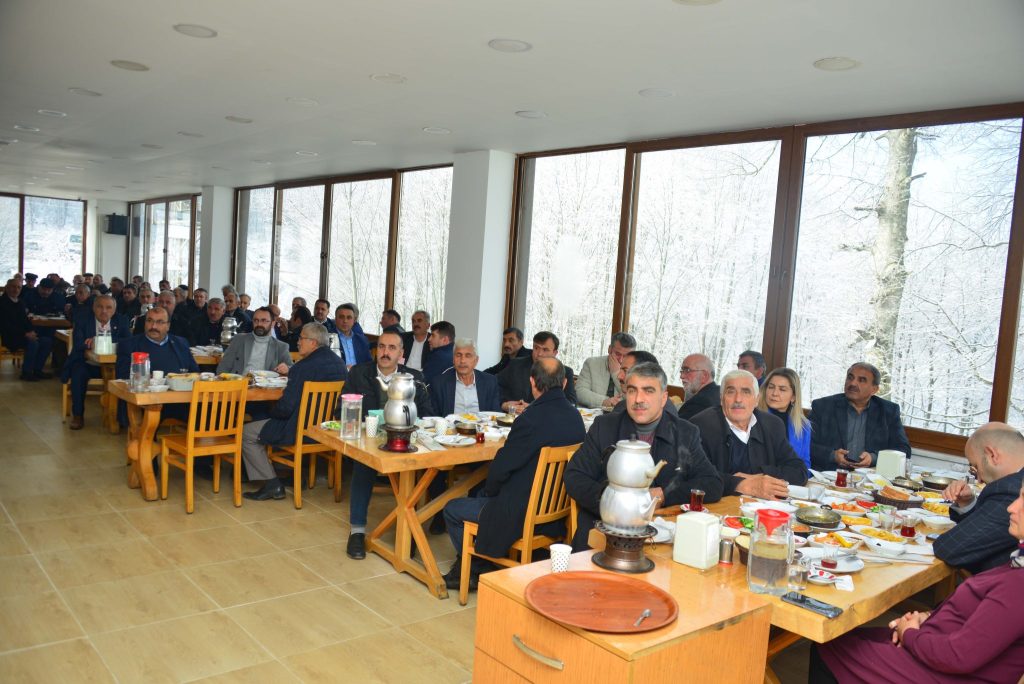 Akkuş Belediye Başkanı İsa Demirci, 2022 yılı değerlendirme toplantısı i1
