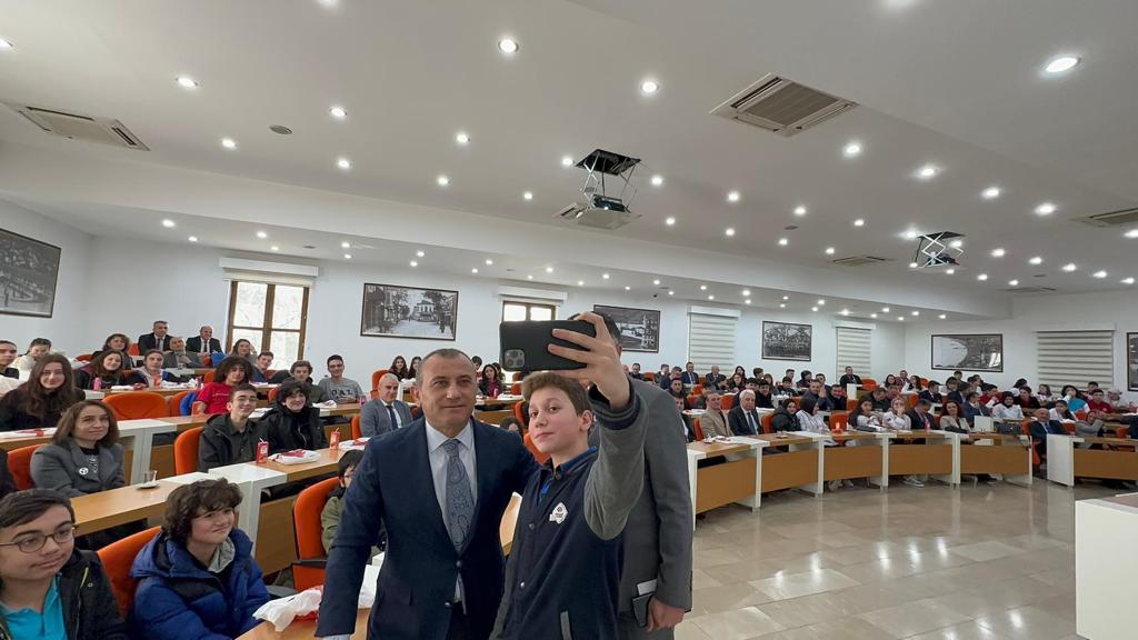 <strong>Vali Sonel, “Sizlerle Gurur Duyuyoruz”</strong> 1
