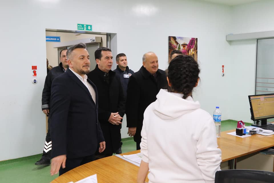 <strong>KAYMAKAM IŞIK VE BAŞKAN TAVLI’DAN YILBAŞI ZİYARETLERİ</strong> B4