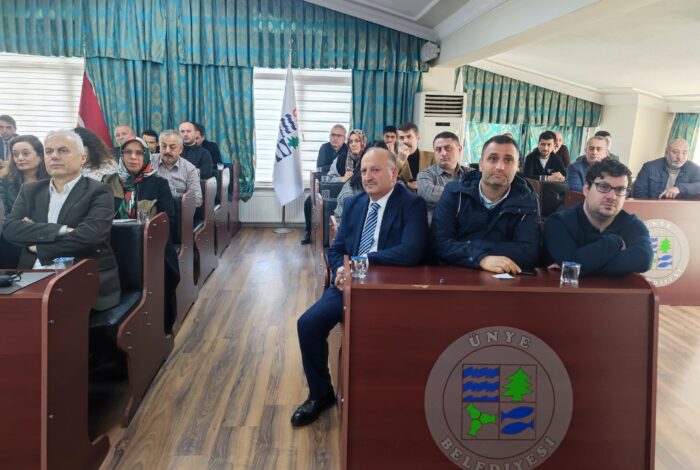 <strong>ÜNYE BELEDİYESİ’NDEN VATANDAŞIN TALEPLERİNE HIZLI ÇÖZÜM…</strong> UNYE BELEDIYESINDEN VATANDASIN TALEPLERINE HIZLI COZUM… 6 700x470 1