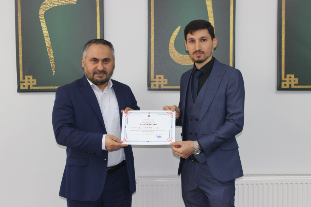 Tashih-i Huruf kursunu bitirenlere belgeleri takdim edildi image 18
