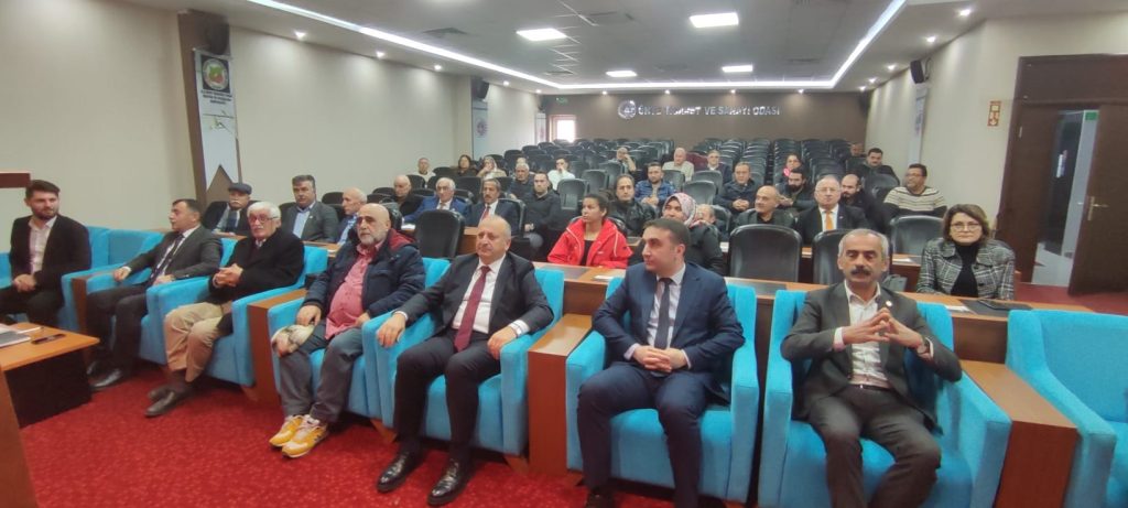 <strong>BAŞKAN TAVLI, “ORGANİK TARIM VE PAZARDA FINDIĞIN YERİ ÖNEMLİ”</strong> ta1 1