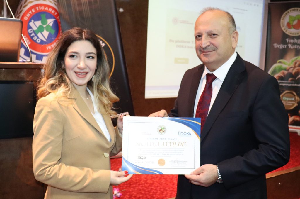 <strong>BAŞKAN TAVLI, “ORGANİK TARIM VE PAZARDA FINDIĞIN YERİ ÖNEMLİ”</strong> ta4