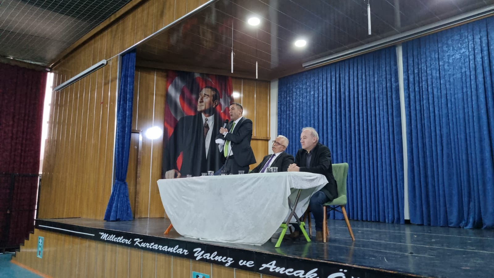 Ünyeli Sanayici İşadamları ve Yöneticileri Derneği (ÜNSİYAD)’ Ünyeli öğrencilerle buluştu.Kariyeri