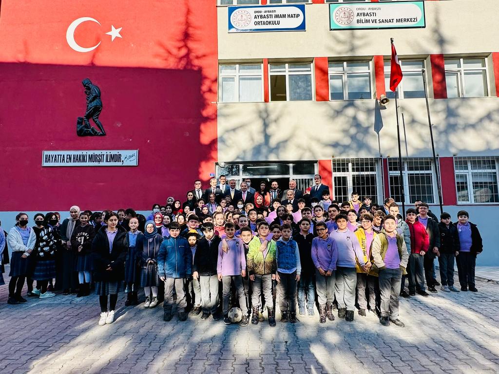 <strong>Vali Sonel Aybastı İlçemizde Toplantı, Ziyaret ve Temaslarda Bulundu</strong> v1