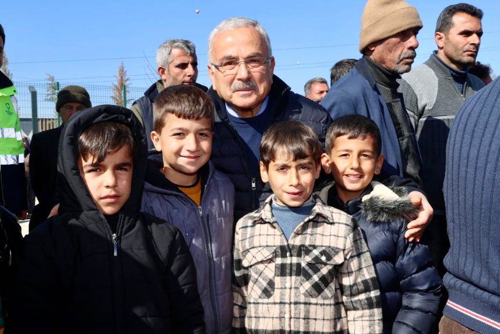 BAŞKAN GÜLER DEPREM BÖLGESİNDE BA