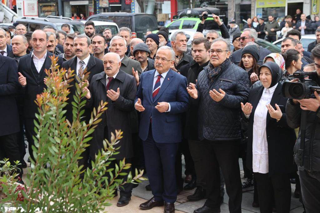 Yeni Çarşı Ticaret Merkezi Açıldı c2