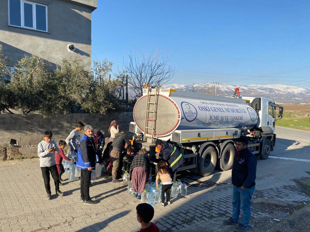 DEPREMİN YARALARI SARILIYOR de