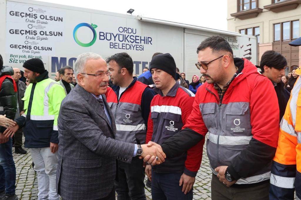 Deprem Bölgesinden Dönen Ordu Büyükşehir Ekipleri Karşılandı kah1 1