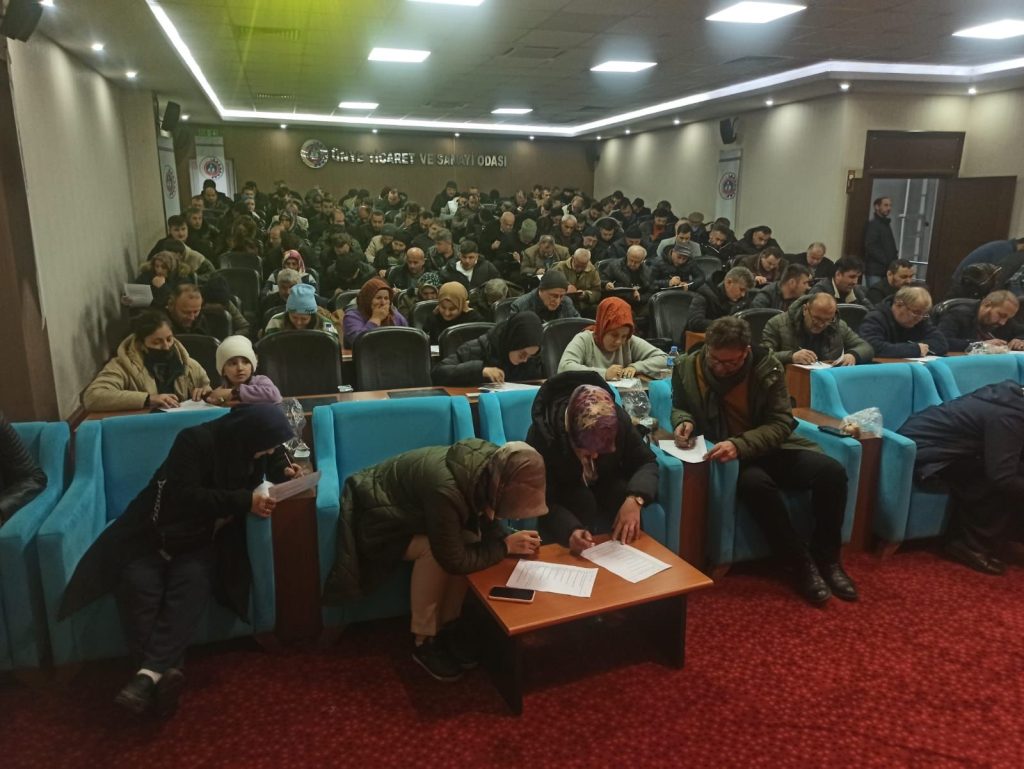 Ünye Gıda Maddeleri Satıcılar Odası'ndan Üyelerine Ekmek Hijyen Eğitimi Verildi o9