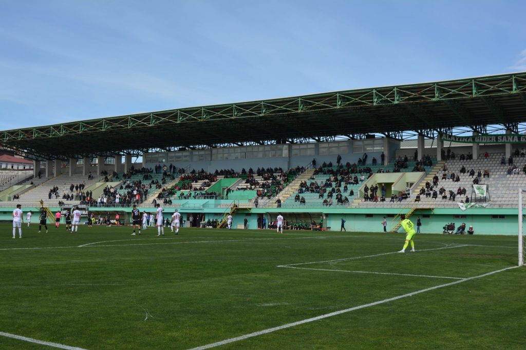 ÜNYE SPOR, KENDİ EVİNDE MAĞLUP U 2