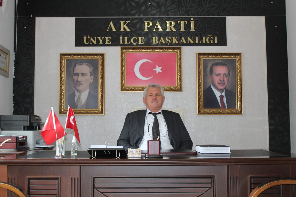 AK Parti Ünye İlçe Yönetiminden Ali Topaloğlu vefat etti. ak