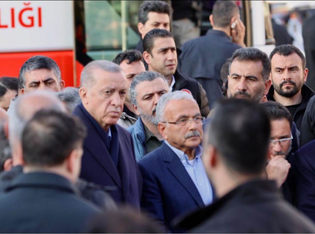 BAŞKAN GÜLER CUMHURBAŞKANI ERDOĞAN'A BİLGİ VERDİ ba 1