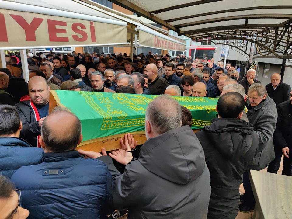 ÜNYE ARİF ERGÜN'Ü SON YOLCULUĞUNA UĞURLADI ce3