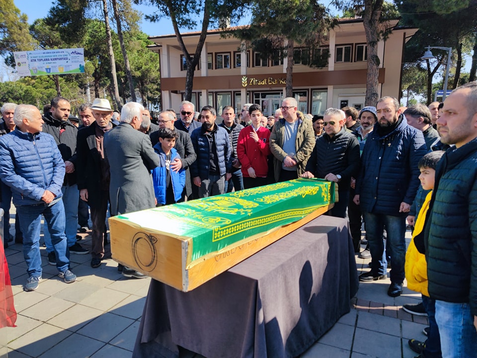 ÜNYE ARİF ERGÜN'Ü SON YOLCULUĞUNA UĞURLADI ce5
