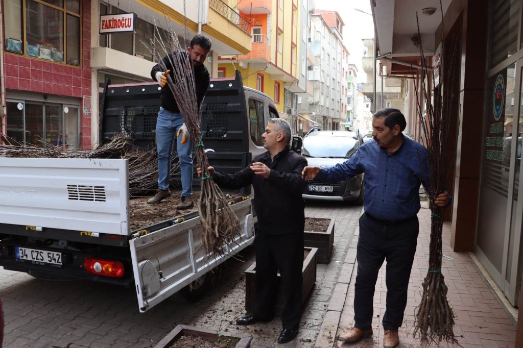BAŞKAN GÜLER’İN TARIM PROJELERİ HIZ KESMİYOR g
