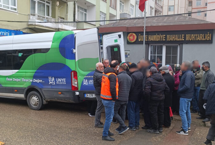 <strong>ÜNYE BELEDİYESİ’NDEN İHTİYAÇ SAHİBİ VATANDAŞLAR GIDA KOLİSİ YARDIMI</strong> mu