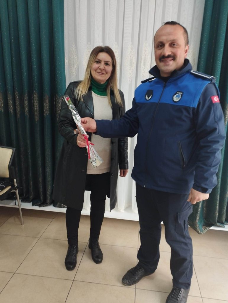 BÜYÜKŞEHİR KADIN MUHTARLARI UNUTMADI mu1