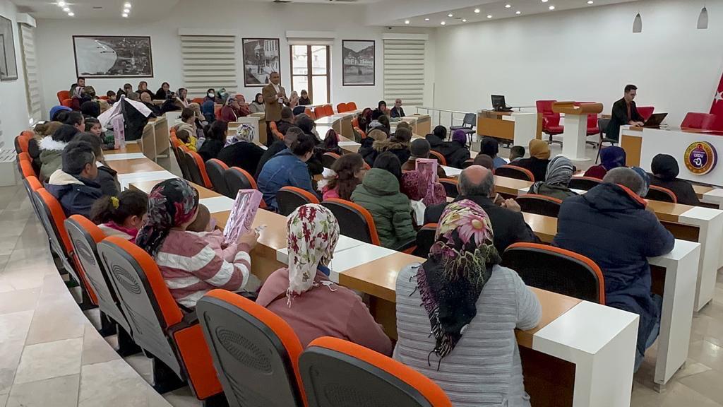 Vali Sonel, “Yöre İnsanımıza Devletimizin Şefkatini Göstermeye Gayret Ediyoruz ” v 4
