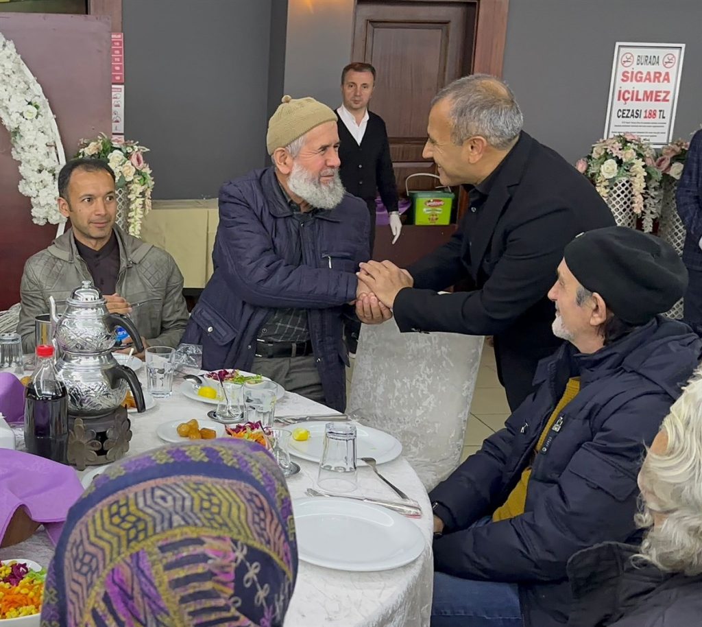 <strong>Vali Sonel, “Acılarımızı Birlikte Hafifleteceğiz”</strong> va2