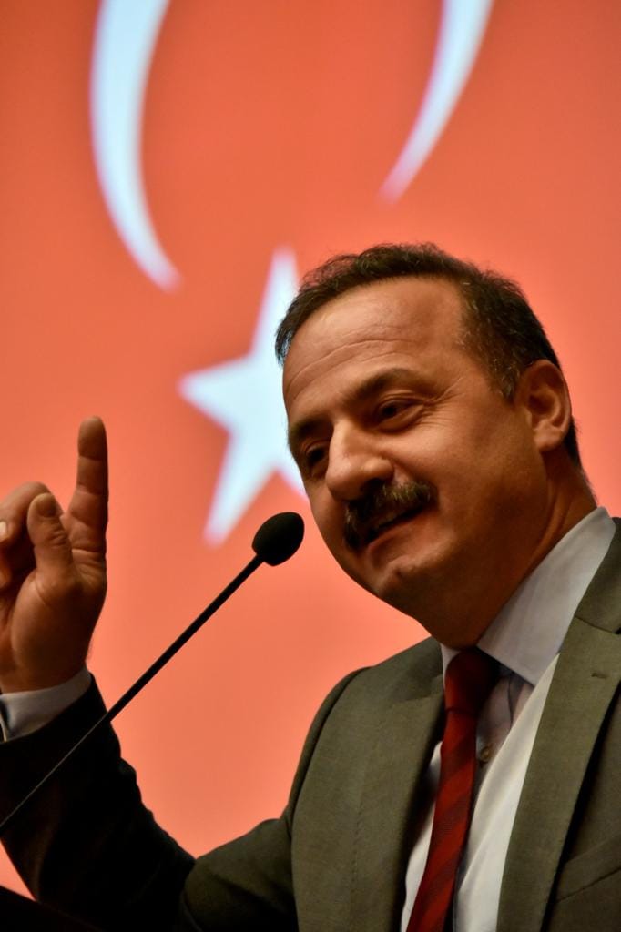 İyi Partili Yavuz Ağıralioğlu, partisinden istifa etti. Geçtiğimiz günlerde yaptığı