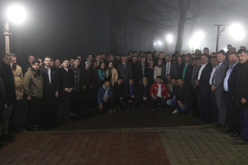 AKKUŞLU GENÇLERDEN MUHTEŞEM KARŞILAMA A3