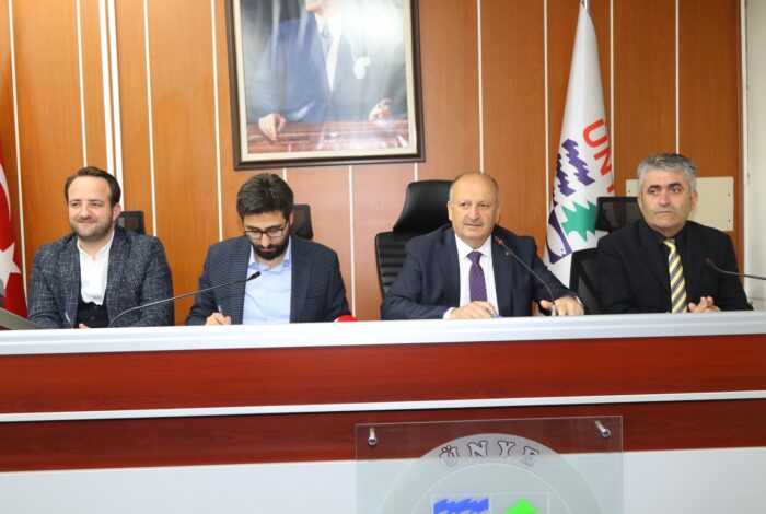 BELEDİYE MECLİSİ’NDEN BAŞKAN TAVLI’YA TAM NOT BE