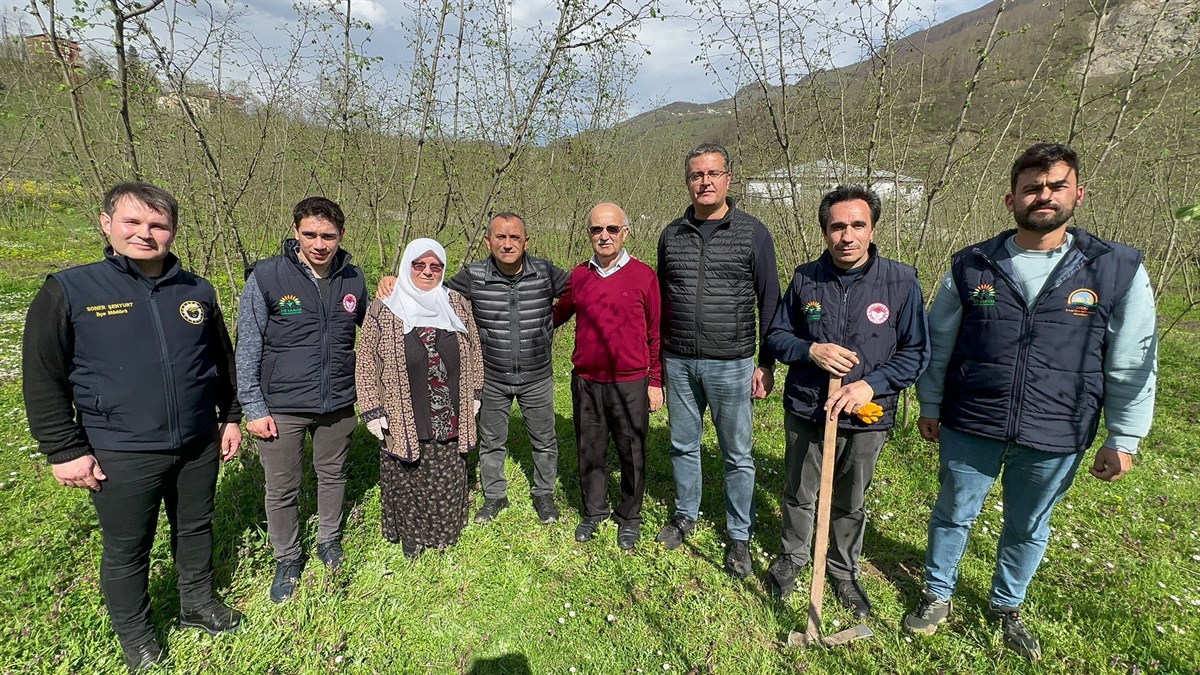 Vali Tuncay Sonel, “Fındıkta Örnek Uygulama Timleri Sahada Projesi" kapsamında