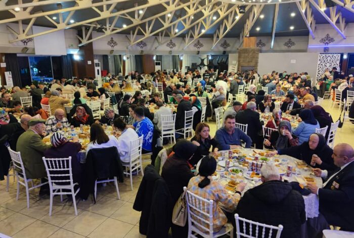ŞEHİT AİLELERİ VE GAZİLER GÖNÜL SOFRASINDA BULUŞTU S1