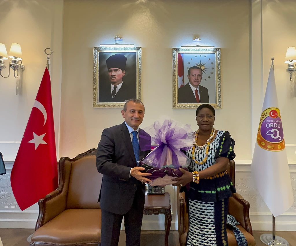 Vali Sonel, Batı Afrika Heyetini Kabul Etti v 5
