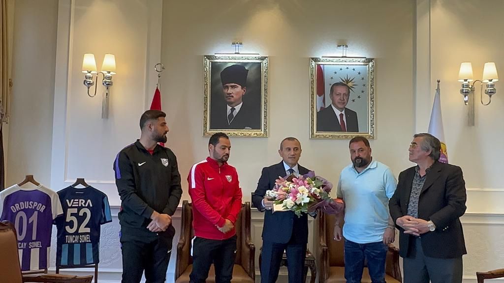 Efsane Orduspor Takımı, Vali Sonel’e Teşekkür Ziyaretinde Bulundu v3 2
