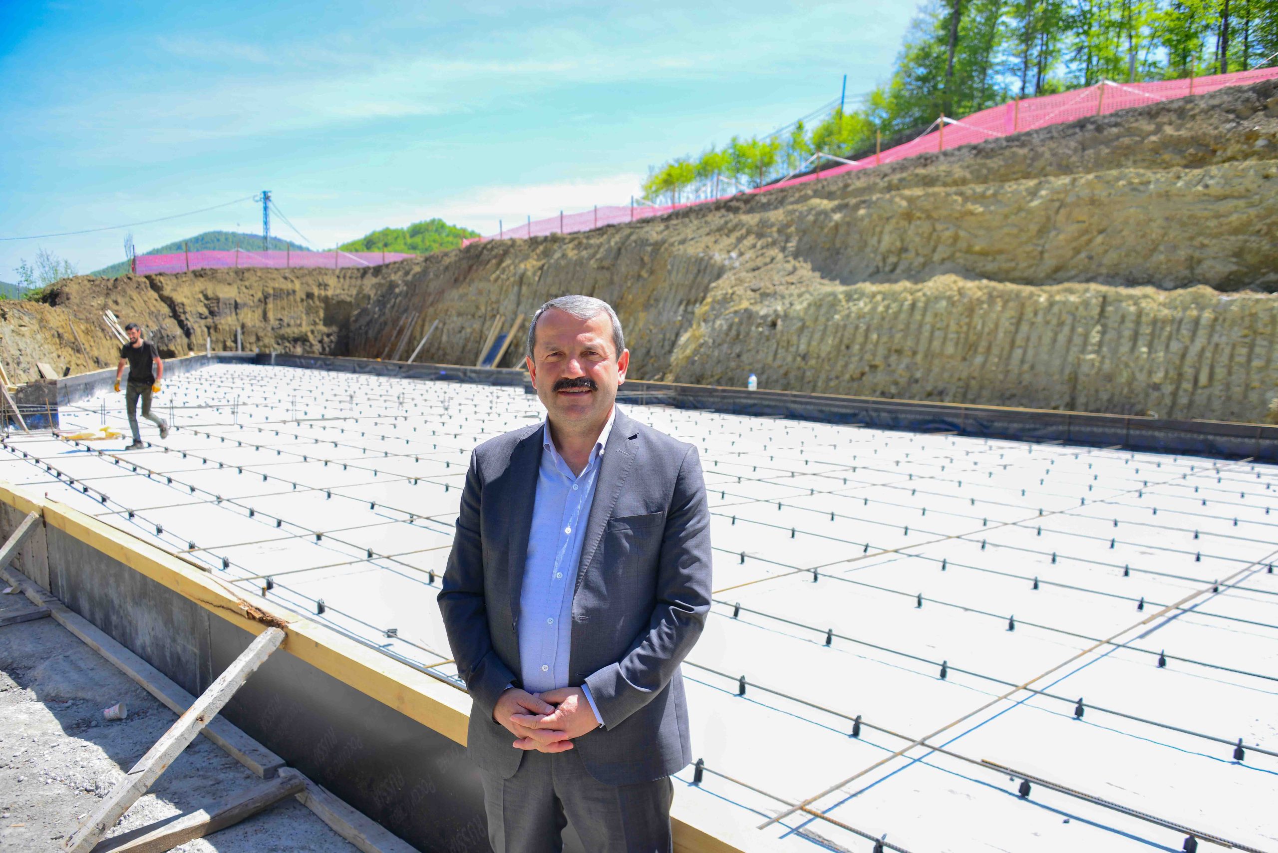 AKKUŞ İŞ MERKEZİ’NİN TEMELİ ATILDI