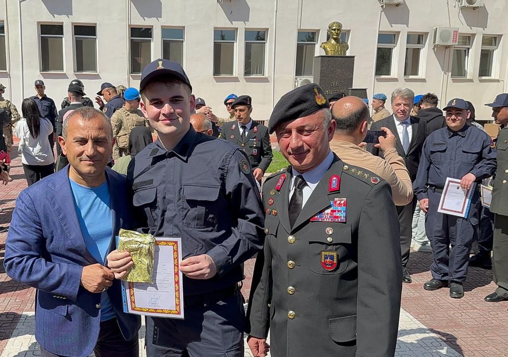 Engeli Olan Gençlerimizin Askerlik Mutluluğu EN1