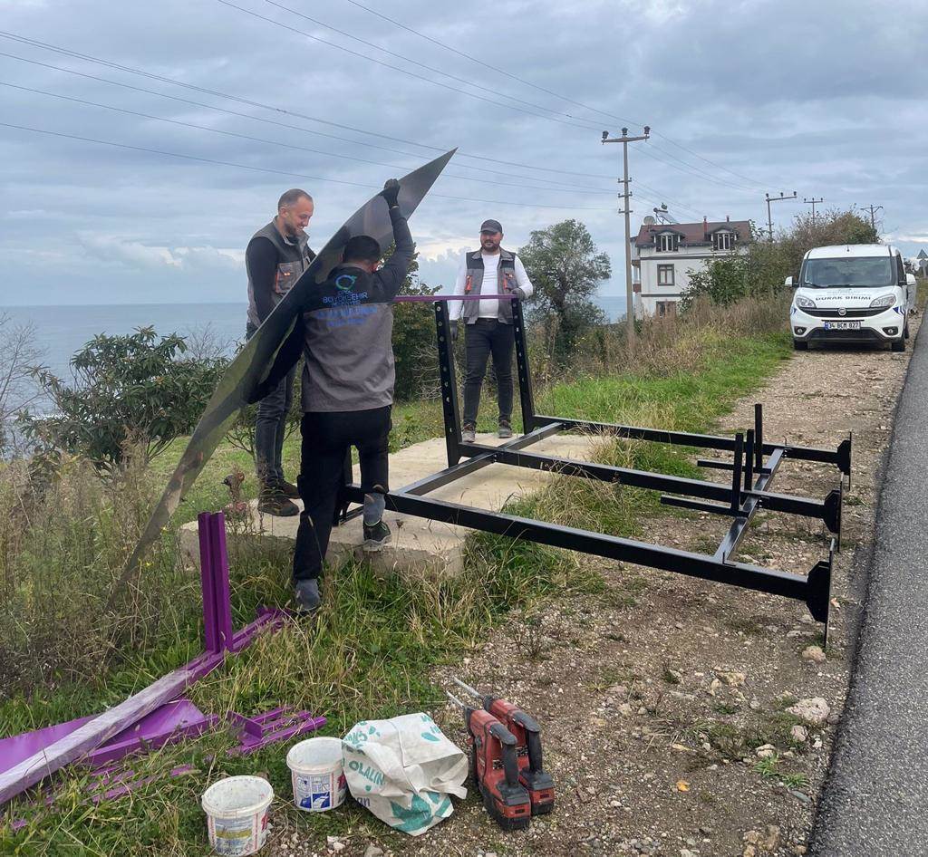 ORDU'DA YOLCU BEKLEME DURAKLARINI HÜKÜMLÜ VE TUTUKLULAR ÜRETİYOR O