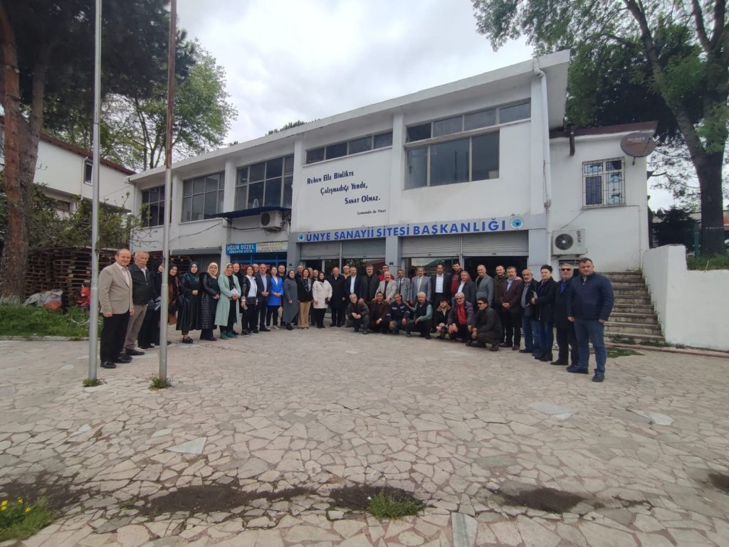 Milletvekili Adayı Hamarat Sanayi Sitesi’ni ziyaret etti. ali1