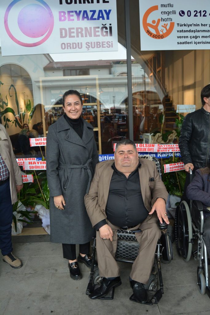 BEYAZAY DERNEĞİNDEN GÖRKEMLİ AÇILIŞ d7