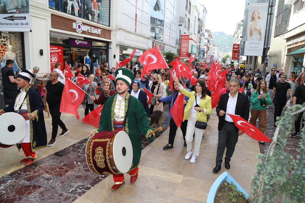 İSTANBUL’UN FETHİ COŞKUYLA KUTLANDI i1 2