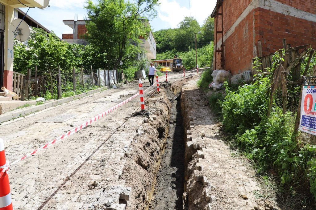 BAŞKAN GÜLER BİR İLÇEYİ DAHA DOĞALGAZA KAVUŞTURUYOR k1 3