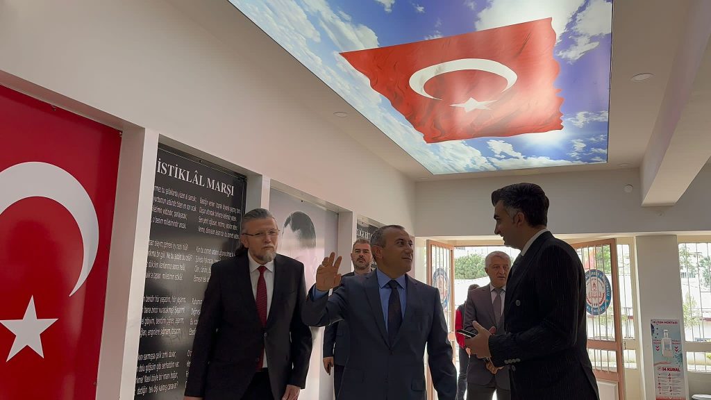 Vali Sonel, Her Pazartesi Sabahı Haftaya Okul Ziyaretleri İle Başlıyoruz so