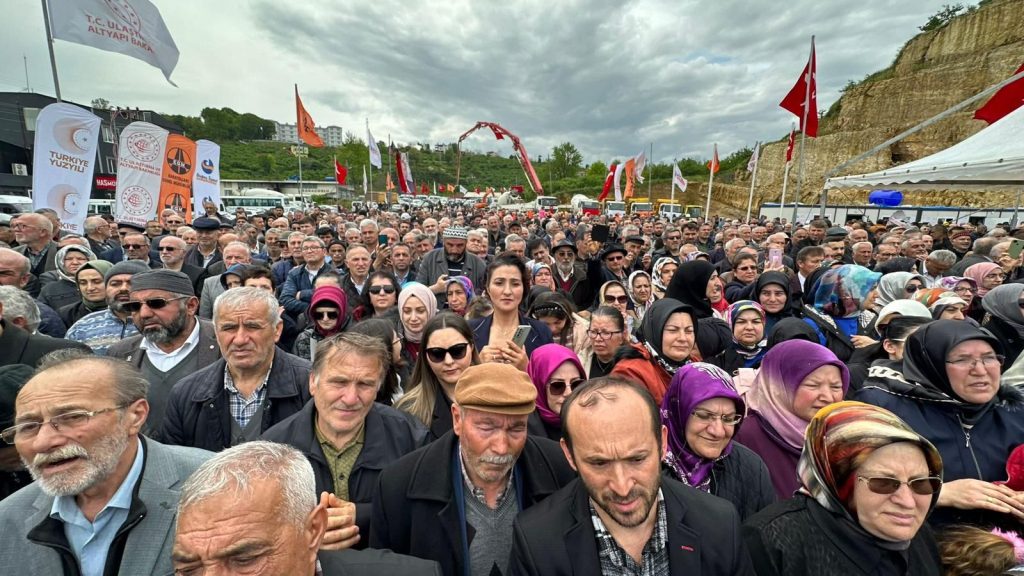 Ünye-Akkuş-Niksar Yolunun Temel Atma Töreni Yapıldı t1
