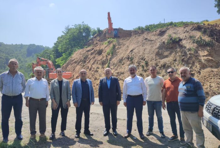 BAŞKAN TAVLI, MİLLETVEKİLİ HAMARAT İLE BİRLİKTE ÜNYE-AKKUŞ-NİKSAR YOLUNDA İNCELEMELERDE BULUNDU b
